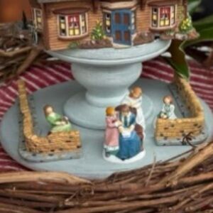 Ceramic Fence for Village Scene Accessory (2 Corner pieces & 2 Straight Pieces